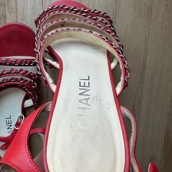 CHANEL Chain Sandals - Picture 9 of 16